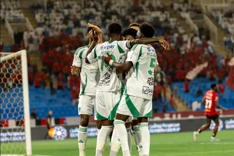 الأهلي يتفوق على الرياض ويحقق المركز الخامس في ختام الدوري السعودي