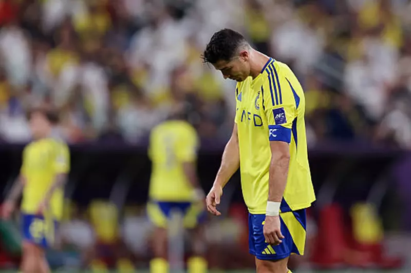 النصر يعلن عن الاستعداد لتجديد عقد كريستيانو رونالدو في ظل اهتمام الهلال