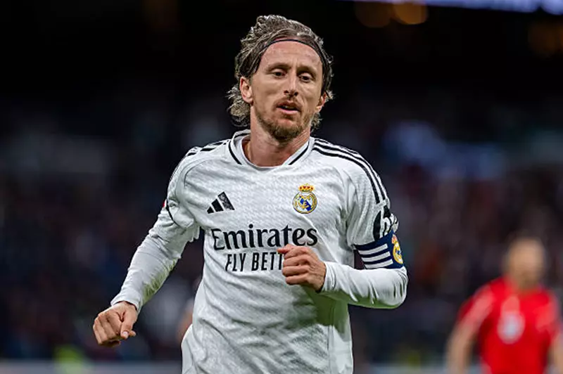 تقارير: اهتمام نادٍ اسكتلندي بلاعب الوسط لوكا مودريتش