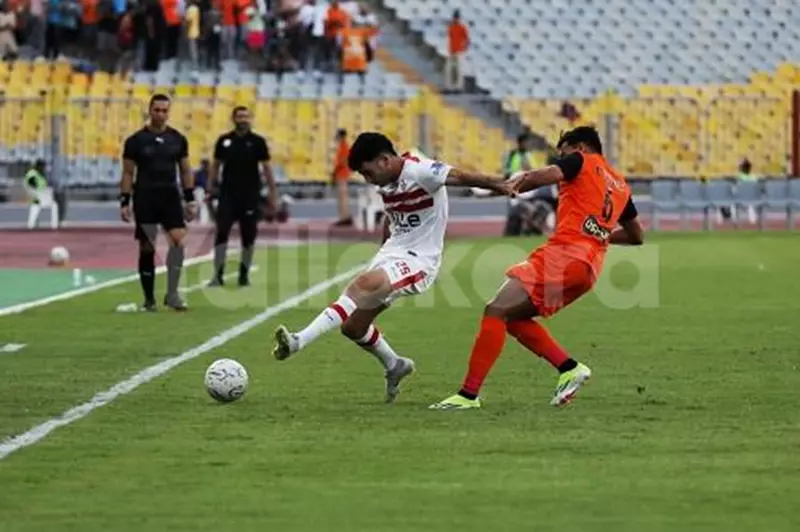 حمادة القلاوي يتولى تحكيم مباراة الزمالك وفاركو بمساعدة الشناوي على تقنية الـVAR