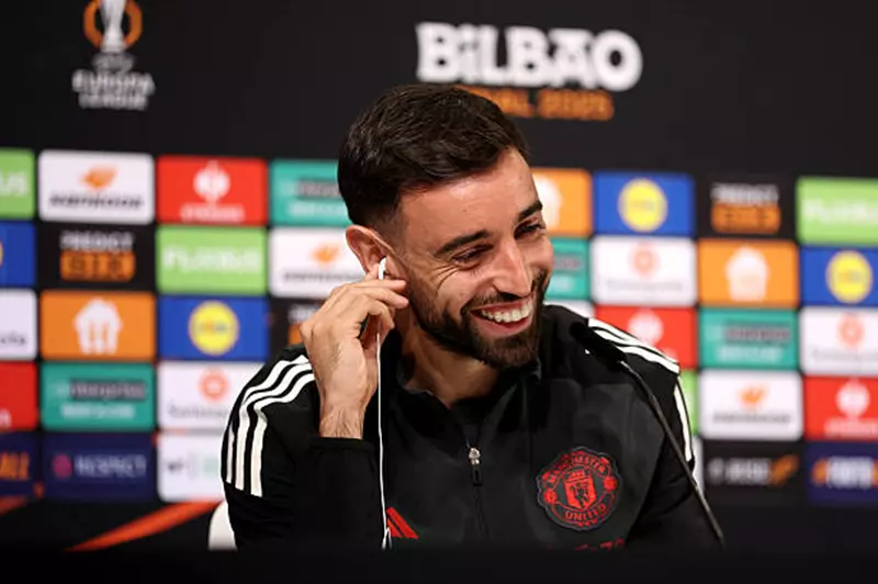 برونو فيرنانديز يحدد متطلباته للانتقال إلى الهلال قبل انطلاق كأس العالم للأندية