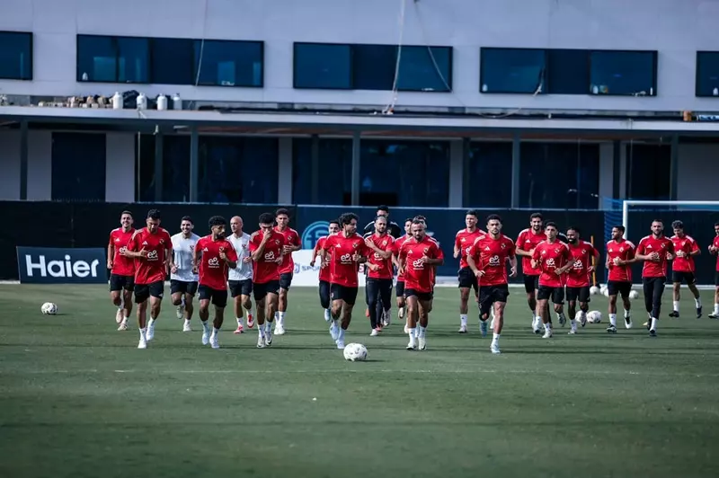شغف المنافسة: قرب اكتمال تشكيلة الأهلي لبطولة كأس العالم للأندية بانتظار لاعبين فقط